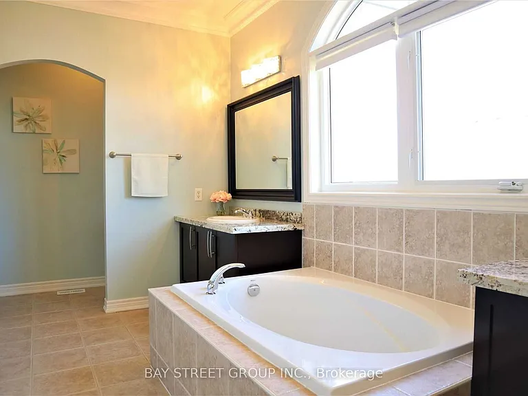 9 Eber St — Photo 8