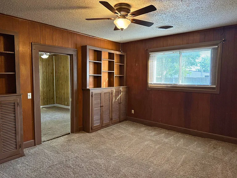 4594 Bus Us 287 — Photo 25