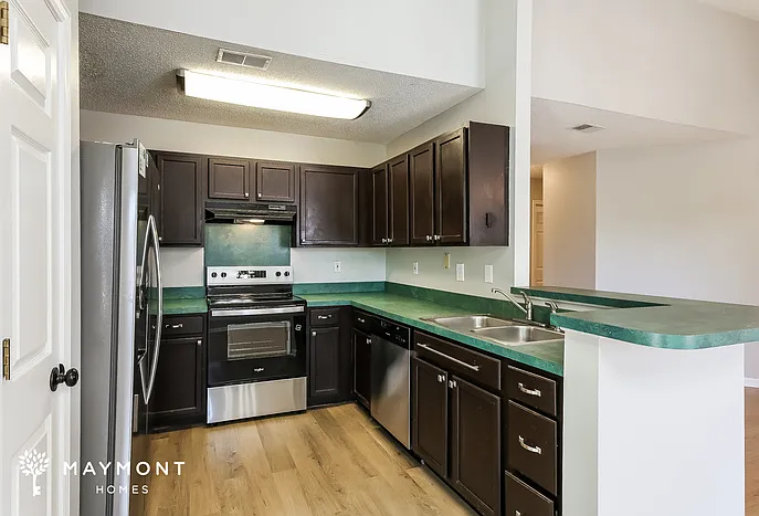 313 Hampton Ridge Dr — Photo 7