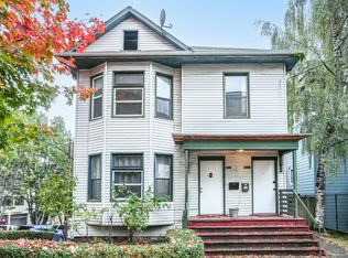 322 1/2 10th Ave, Seattle, WA 98122