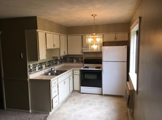 2257 S Business Highway 65 APT 3, Hollister, MO 65672
