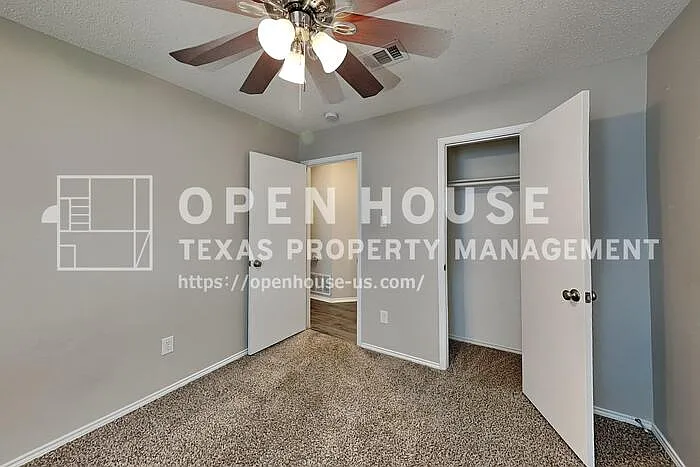 520 Bailey St — Photo 17
