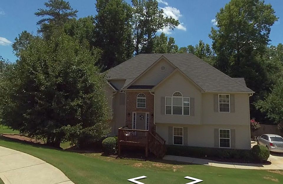 2nd image of 611 Jefferson Walk Cir