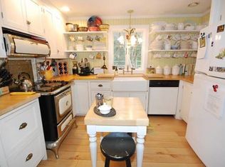 7 E Ramsdell Rd, Falmouth, ME 04105