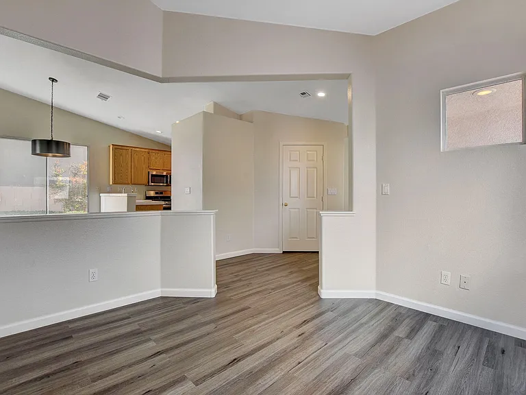 7616 Vista Hills Dr — Photo 15