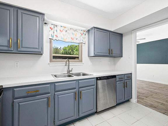 5th image of 9263 Westwood Village Dr #50