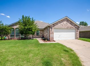 1925 S Cypress Ave, Broken Arrow, OK 74012