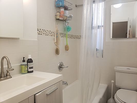 5th image of 201 W 105th St APT 65