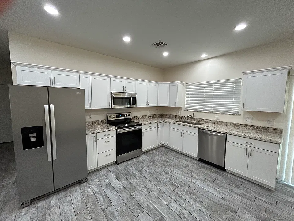 530 E Eva St #1