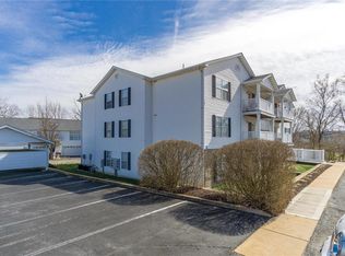 100 Towne Square Ct APT I, Eureka, MO 63025