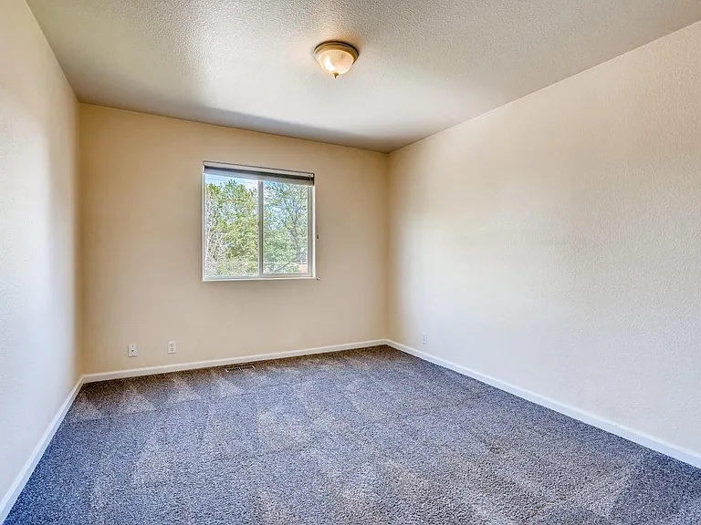 4818 Benton St — Photo 22