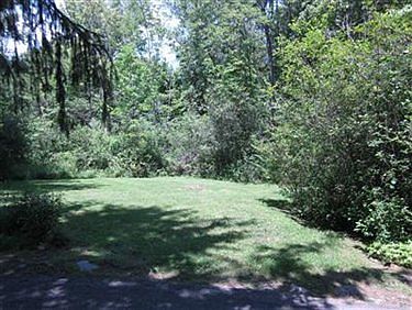 3rd image of 38380 Chagrin Blvd