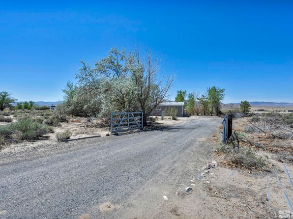 2460 E 4th St, Silver Springs, NV 89429