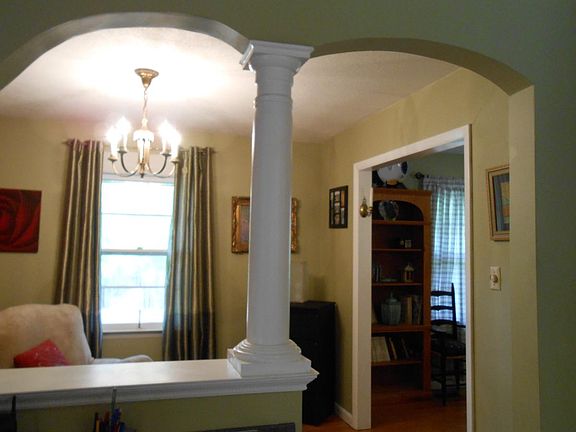 formal living/dining room