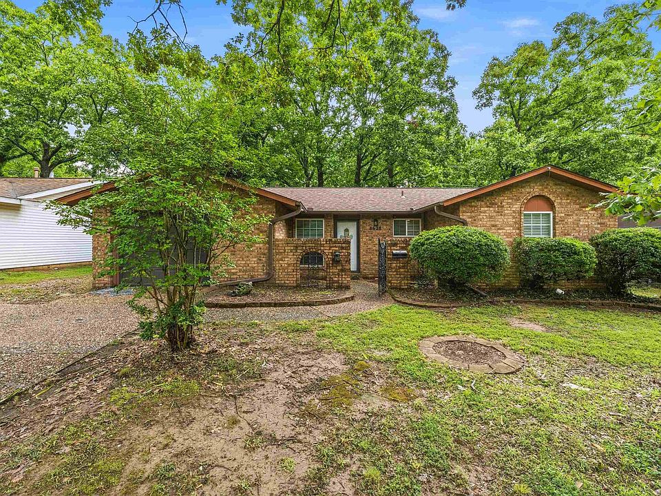 1st image of 8628 Woodridge Dr