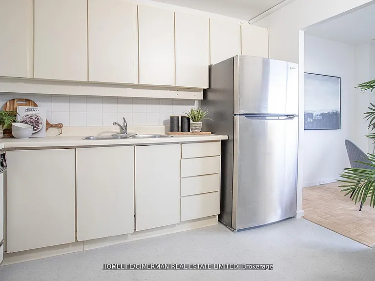 715 Don Mills Rd #1702 — Photo 18