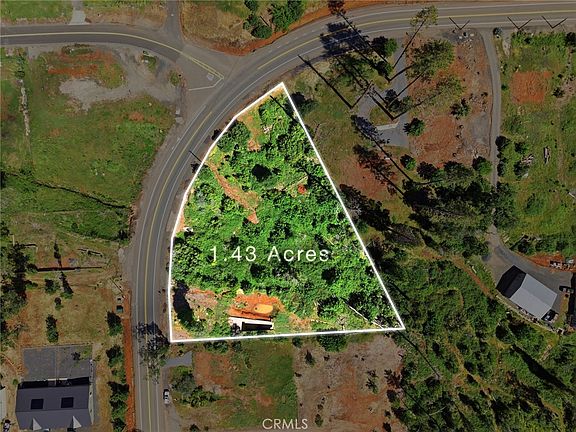 2nd image of 988 Pearson Rd