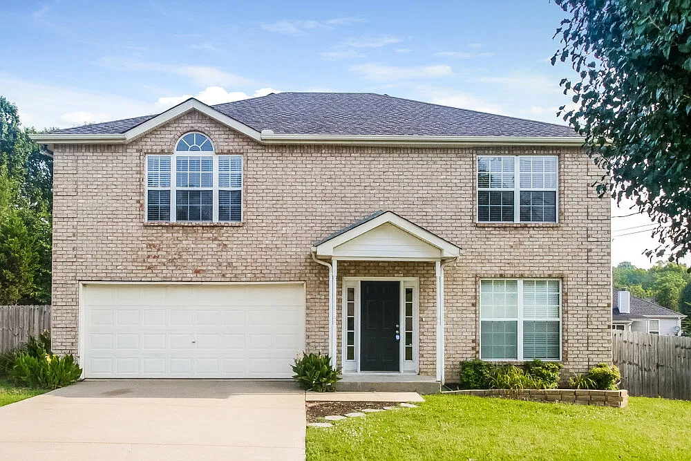 3 bed, 2.5 bath, 2160 sqft, $2,345 — Photo 1