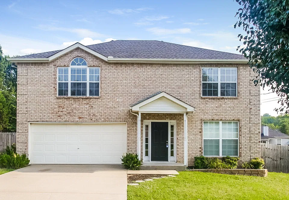 206 Lake Forest Dr
