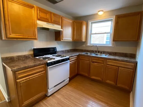 2233 N Harlem Ave APT 2n, Chicago, IL 60707