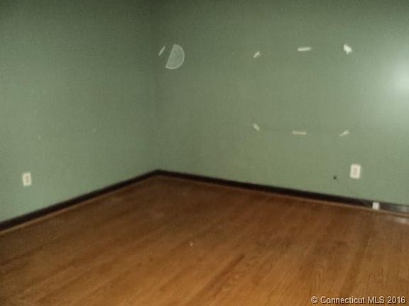 2nd image of 25 Woodlawn Ave