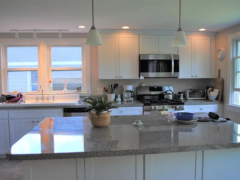 588B Black Point Rd — Photo 7