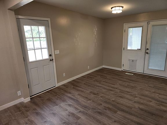 4th image of 3053 W Frederick Pl