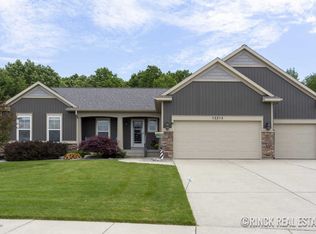12218 Lauren Ln NW, Grand Rapids, MI 49534
