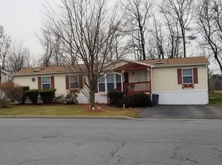4219 Heritage Ln, Walnutport, PA 18088