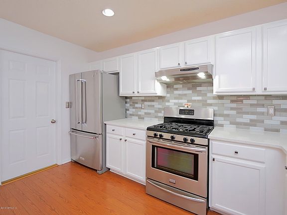 Plenty of Cabinet space