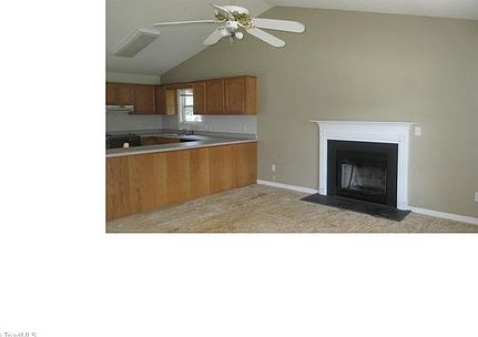 2nd image of 112 Ridgecreek Cir