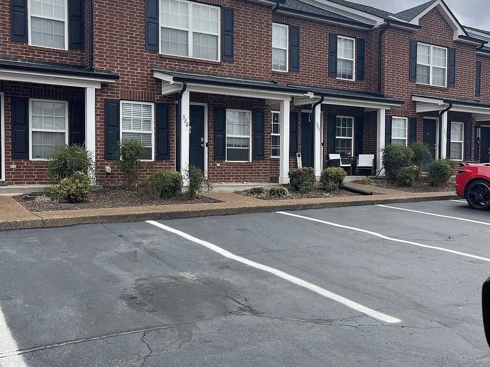 329 Stewarts Landing Cir