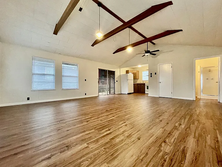 2121 Windy Hill Rd #B — Photo 3