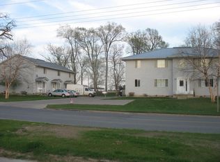 910 1st Ave NE APT 2, Mount Vernon, IA 52314