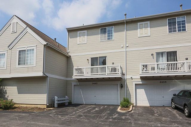 2nd image of 3367 Ravinia Cir