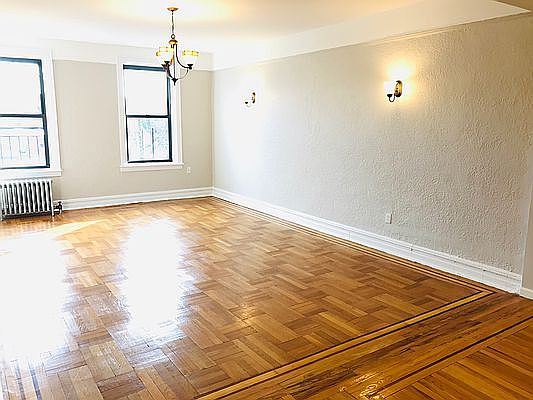5th image of 874 Willoughby Ave #201