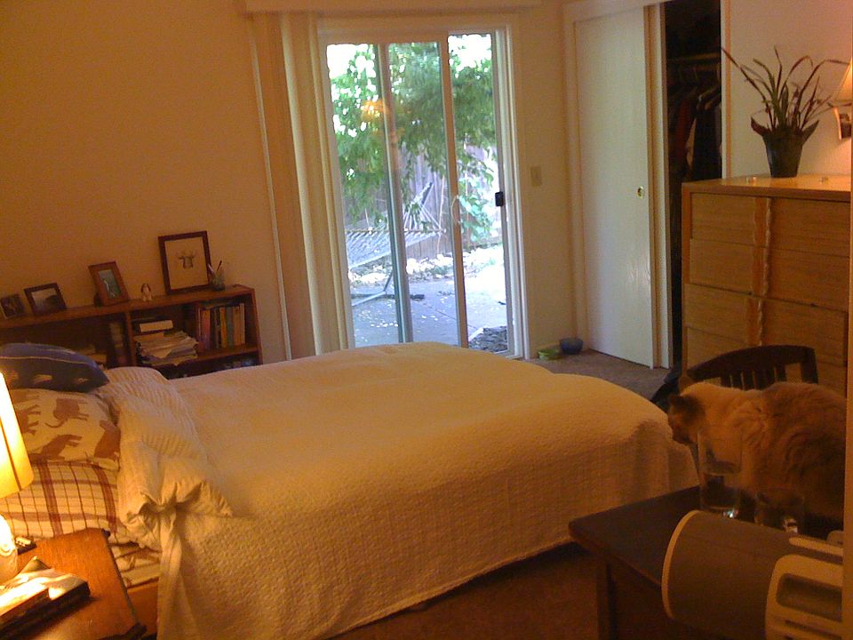 2nd image of 1419 Garrison St