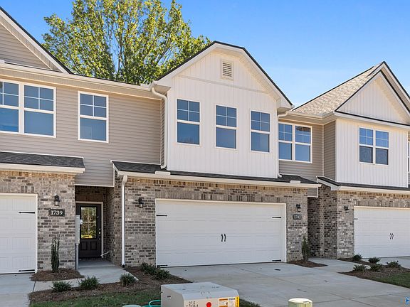 2nd image of 1741 Stampede Cir SE