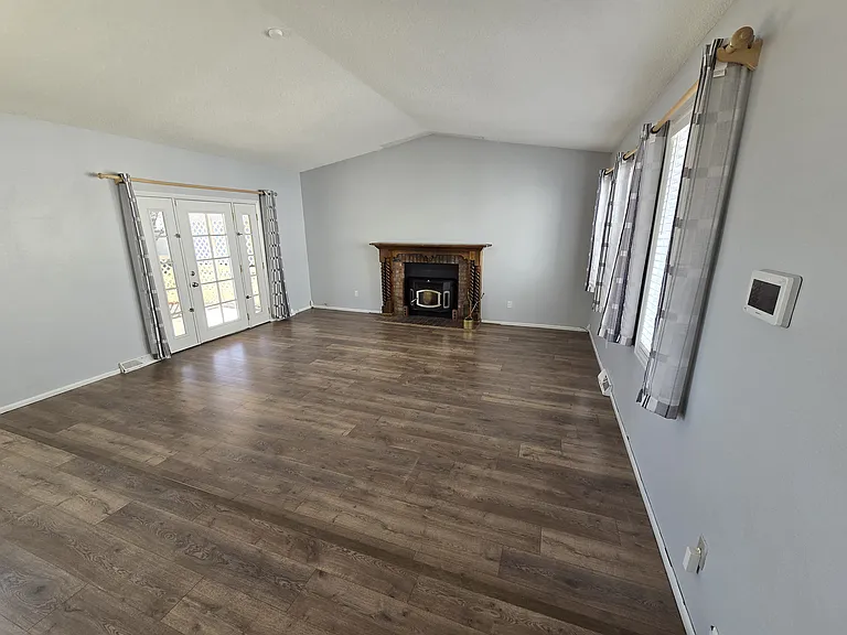 3169 Stanford Ct — Photo 6