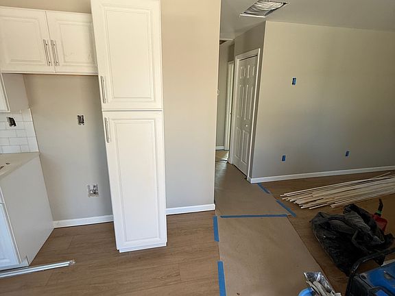 3rd image of 2521 Grimwood Rd