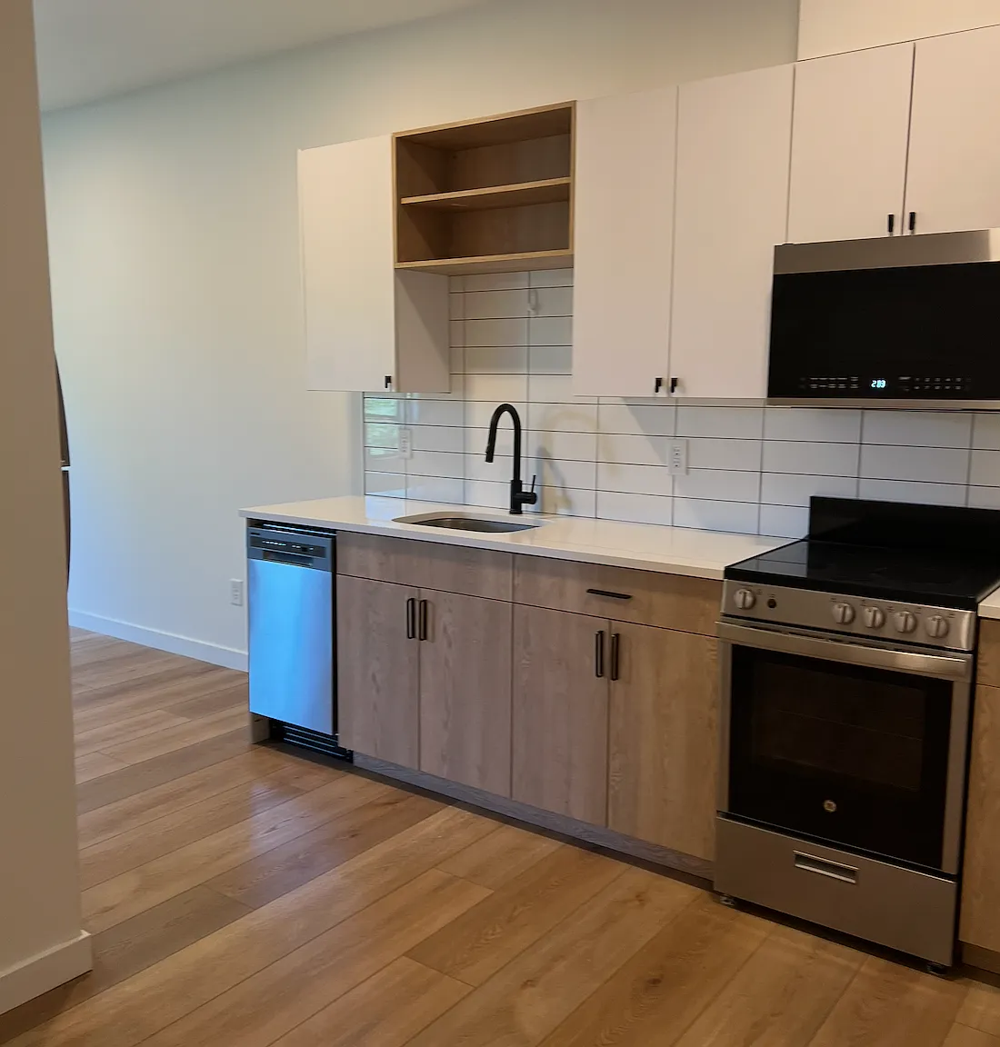 Studio, 450 sqft, $1,900 — Photo 4