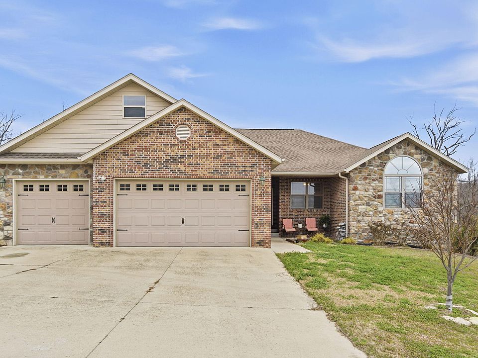 1st image of 479 Southview Drive
