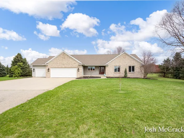 9458 Tiger Lily Dr SE, Caledonia, MI 49316