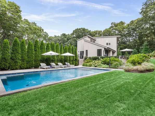 13 Shorewood Dr, East Hampton, NY 11937