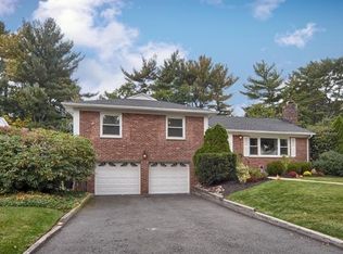 542 Seven Oaks Rd, Orange, NJ 07050