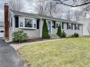 70 Fairlane Dr, Wethersfield, CT 06109