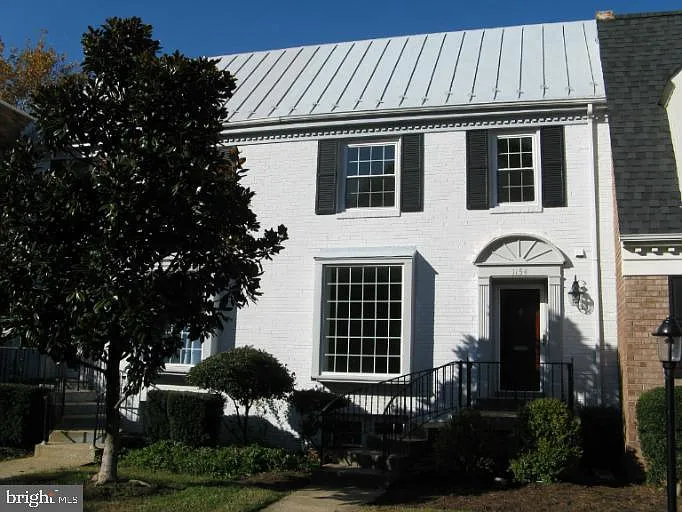 1154 Kensington Rd