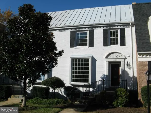 1154 Kensington Rd, Mc Lean, VA 22101
