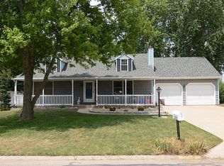 2307 Brookview Dr, Warsaw, IN 46580