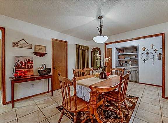 5th image of 11831 Sagamore Dr